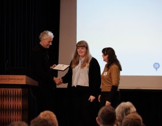 arets-masteroppgave-i-akustikk-har-blitt-karet-og-arets-vinner-er-silje-t-urke